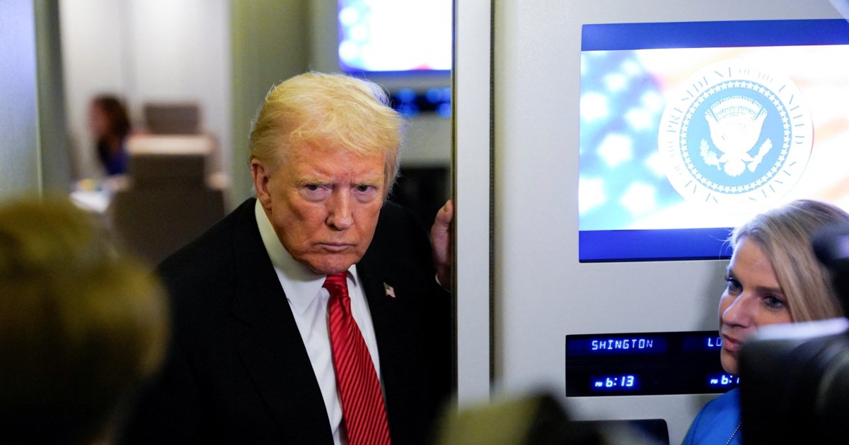 Ο Τραμπ ψέκασε με το άρωμά του τον πρόεδρο της Συρίας και τους υπουργούς του [βίντεο]