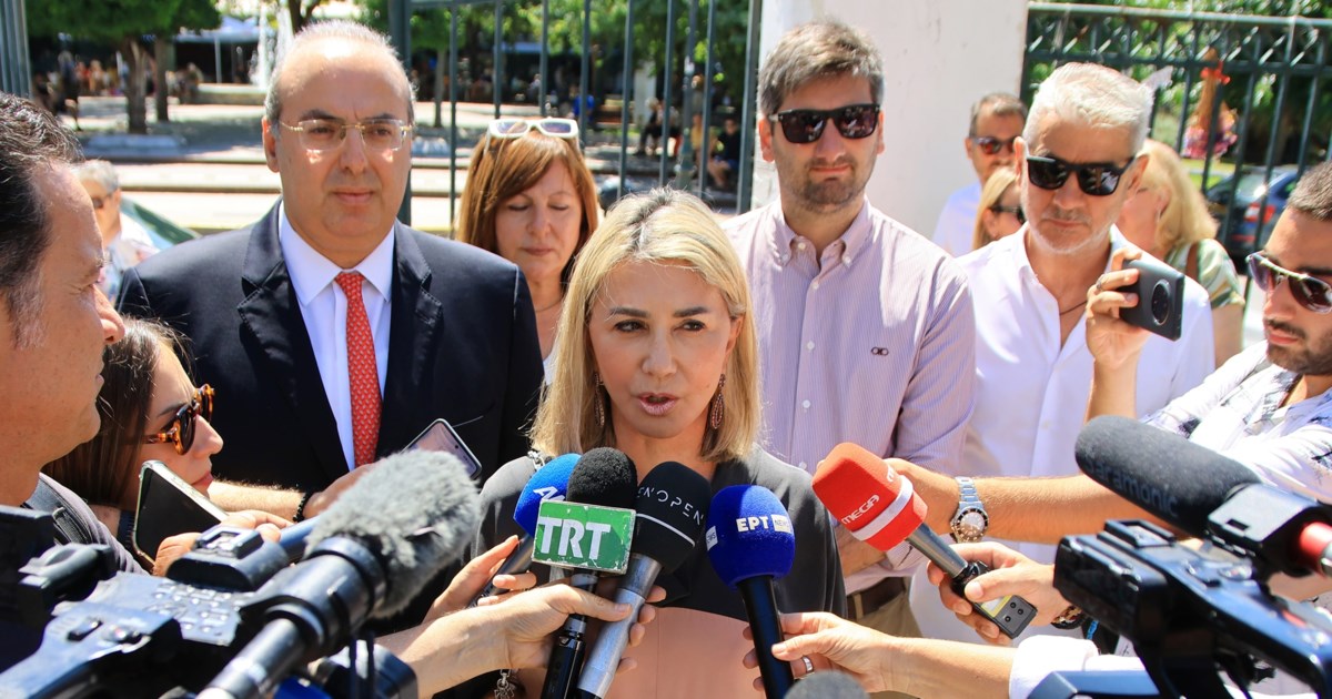 "Την έχω σαν τη μάνα μου": Όσα κατέθεσε ο δημοσιογράφος για τον φερόμενο εκβιασμό της Ζέττας Μακρή