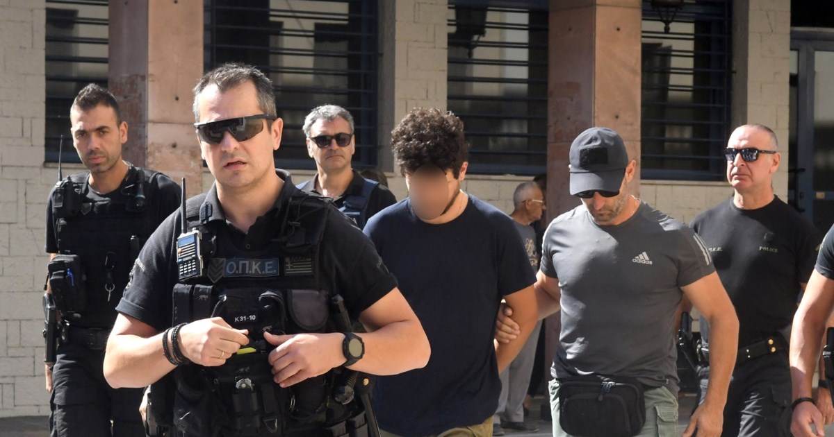 Φωτιά στην Πάτρα: Στη φυλακή ο 25χρονος και ο 21χρονος που κατηγορούνται για εμπρησμό - "Ηταν εθελοντές, άδικη απόφαση"