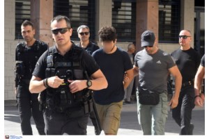 Φωτιά στην Πάτρα: Στη φυλακή ο 25χρονος και ο 21χρονος που κατηγορούνται για εμπρησμό - "Ηταν εθελοντές, άδικη απόφαση"
