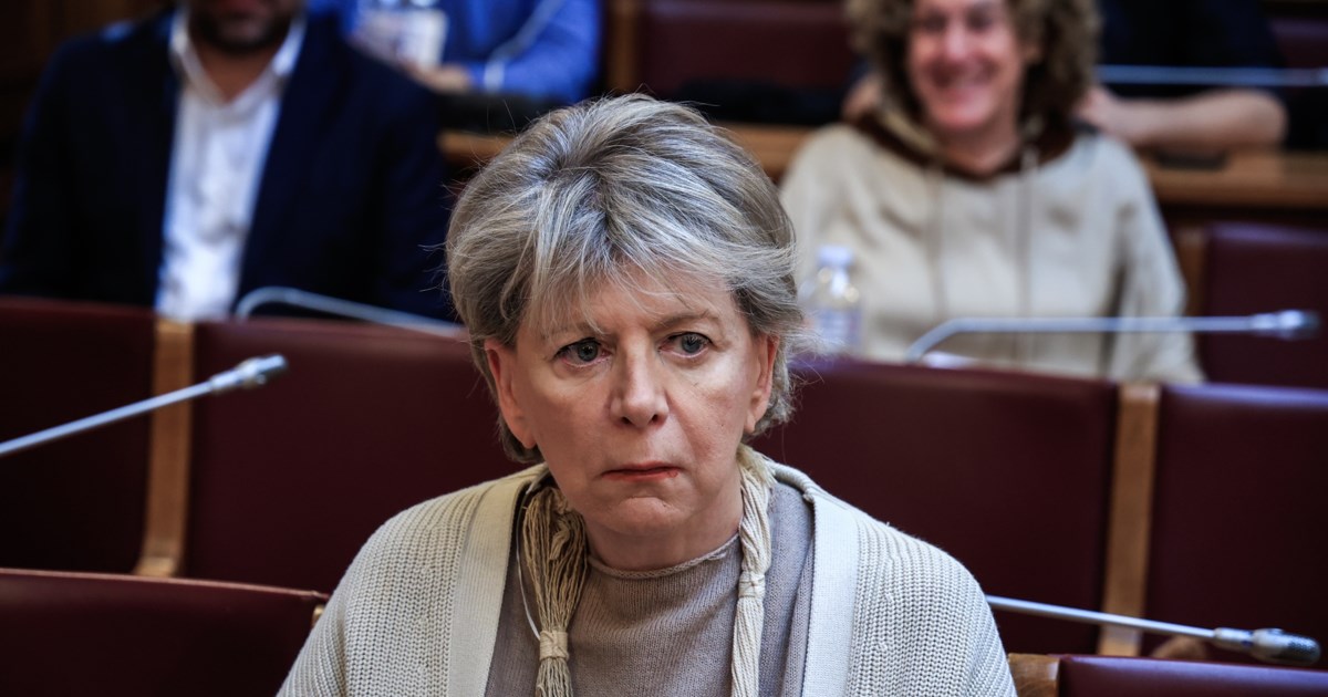 "Ψεύτη, άθλιε συκοφάντη": Εξαλλη η Ελενα Ακρίτα με τον δημοσιογράφο Μπάμπη Παπαπαναγιώτου - Κάνει μήνυση και αγωγή