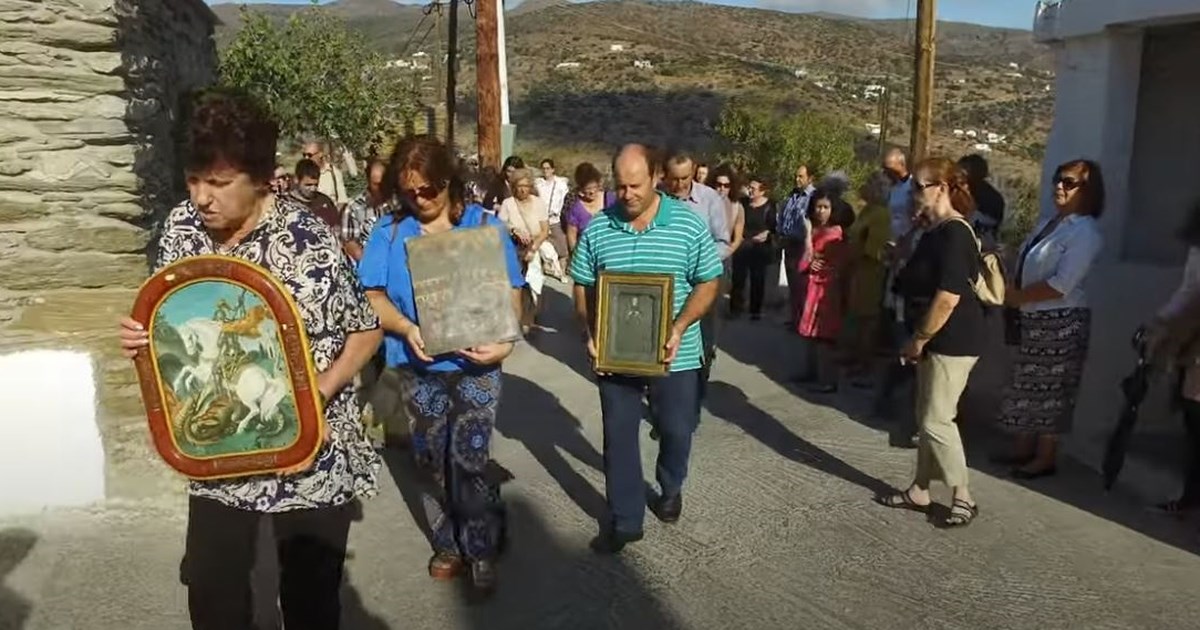 Κατερίνη: Πήγαν τα αυτοκίνητά τους για αγιασμό - Η ευλογία του Αγίου Χριστοφόρου [εικόνες – βίντεο] - εικόνα 9