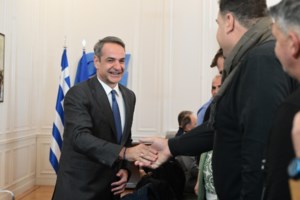 Χαραμάδα τερματισμού των μπλόκων βλέπει το Μαξίμου μετά τη μεταβολή των "σκληρών" αγροτοσυνδικαλιστών - εικόνα 2