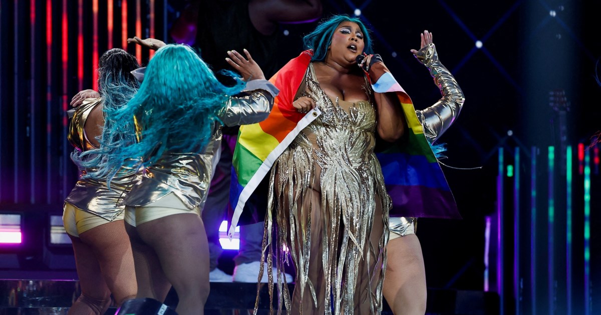 "Lizzo σ'αγαπώ": Στο πλευρό της ποπ σταρ η Μπιγιονσέ μετά τις κατηγορίες για σεξουαλική παρενόχληση [βίντεο]