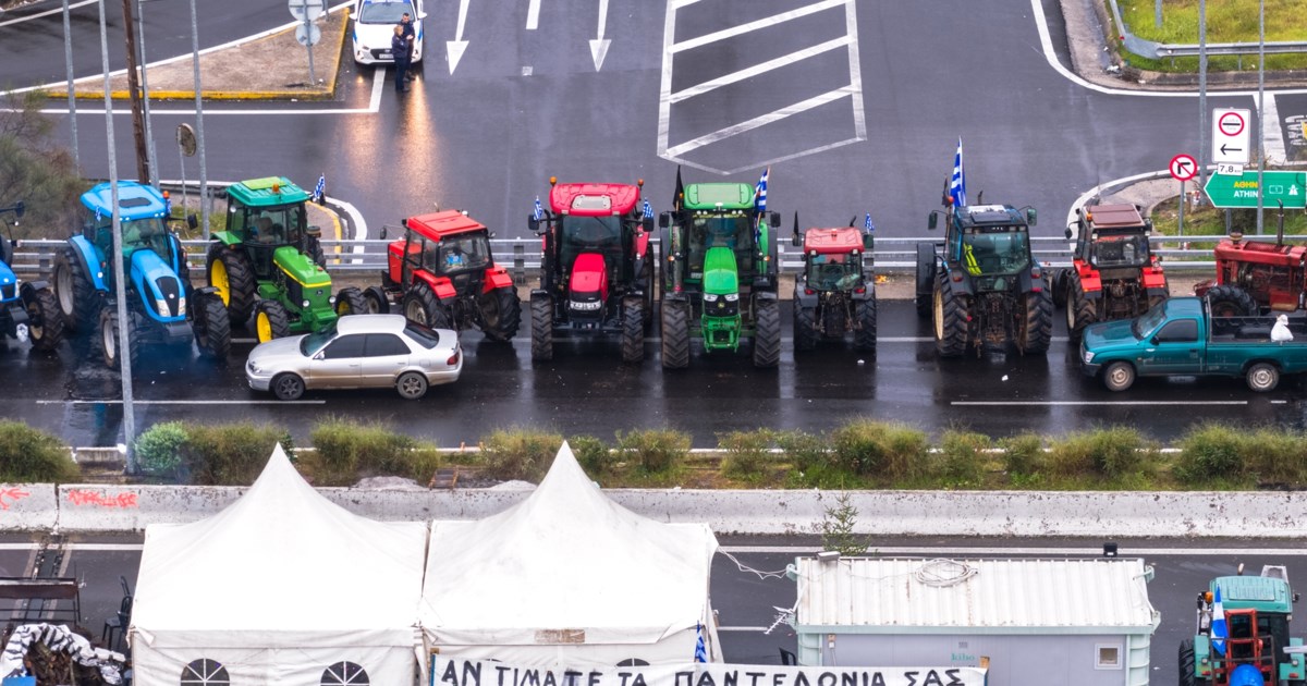 Αγρότες: Ανοίγουν λωρίδες κυκλοφορίας για τους εκδρομείς των Χριστουγέννων - Ζήτημα ασφάλειας εγείρει η ΕΛΑΣ - εικόνα 2