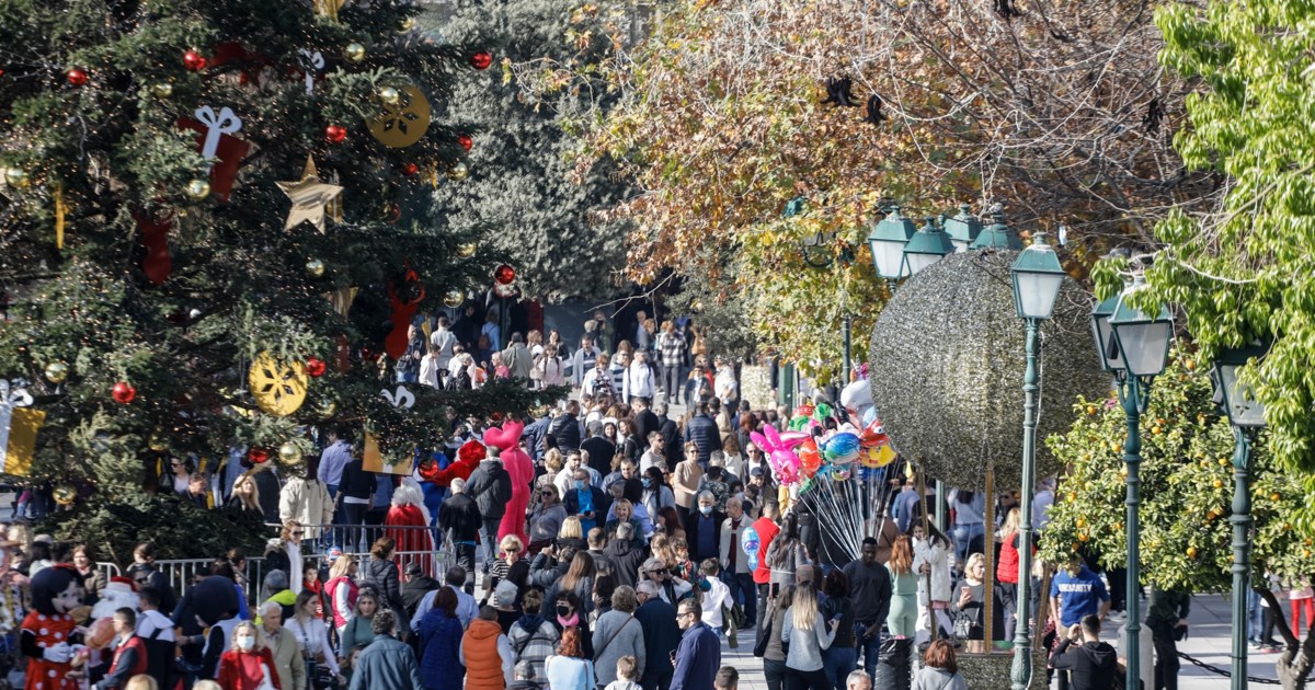 Εορταστικό ωράριο: Τι ώρα κλείνουν καταστήματα και σούπερ μάρκετ την Παραμονή Χριστουγέννων