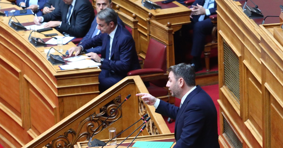 ΠΑΣΟΚ σε αναταράξεις: Τα περί "αθλιότητων" Δούκα και τα καρφιά Διαμαντοπούλου σε ΝΔ για τοξικότητα