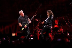 Εξαλλος ο Λαμπρόπουλος με την γκρίνια για τους Metallica: Άμα είναι ακριβοί, τράβα στο Φεστιβάλ της ΚΝΕ - Viral το βίντεο