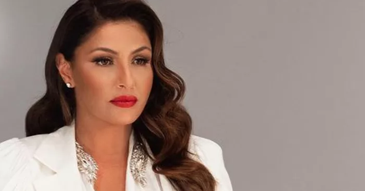 Η Έλενα Παπαρίζου για την παρενόχληση που υπέστη: "Νιώθω ένα χέρι να έρχεται από κάτω - Τον έπιασα από τον γιακά"