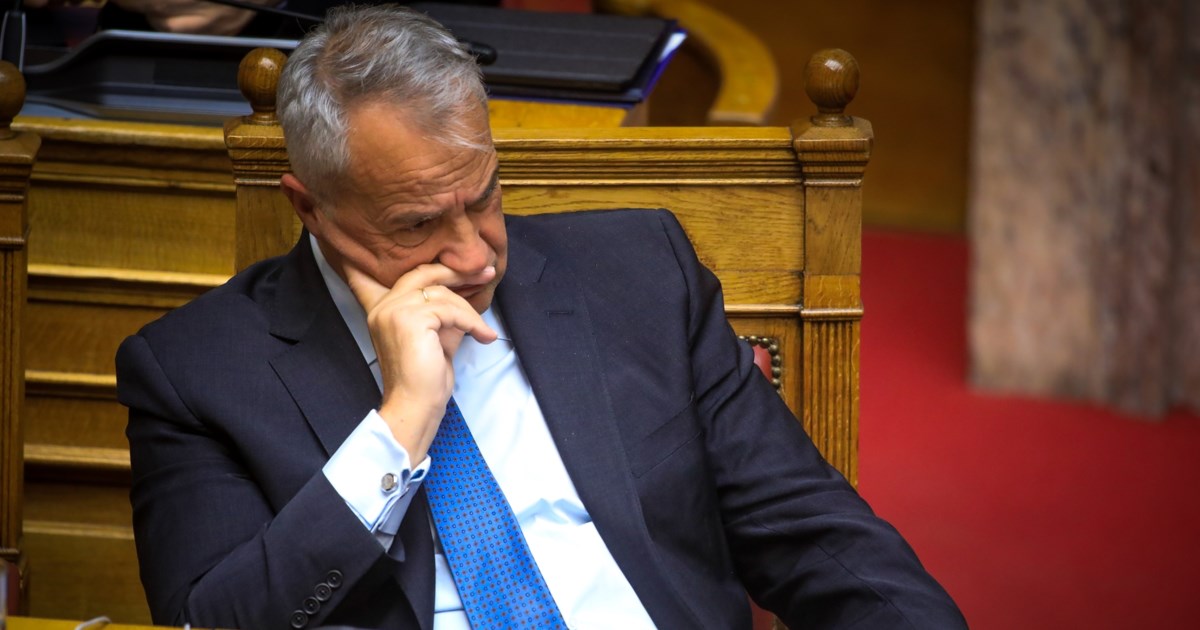 Γκλέτσος: "Κηφήνες σε ΠΑΣΟΚ και ΣΥΡΙΖΑ βάζουν πλάτη στον Μητσοτάκη - Η κοινωνία περιμένει τον λυτρωτή Αλέξη Τσίπρα"