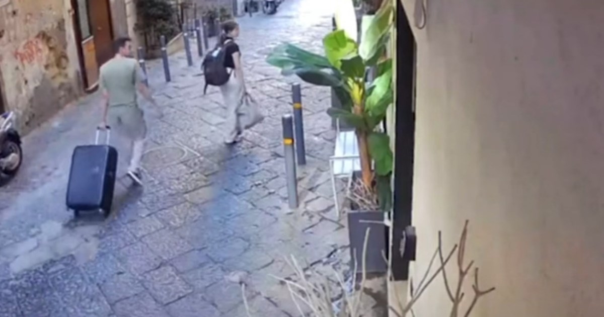 Ταύρος: Μπαλκόνι... κρέμεται πάνω από τα κεφάλια περαστικών [βίντεο] - εικόνα 2