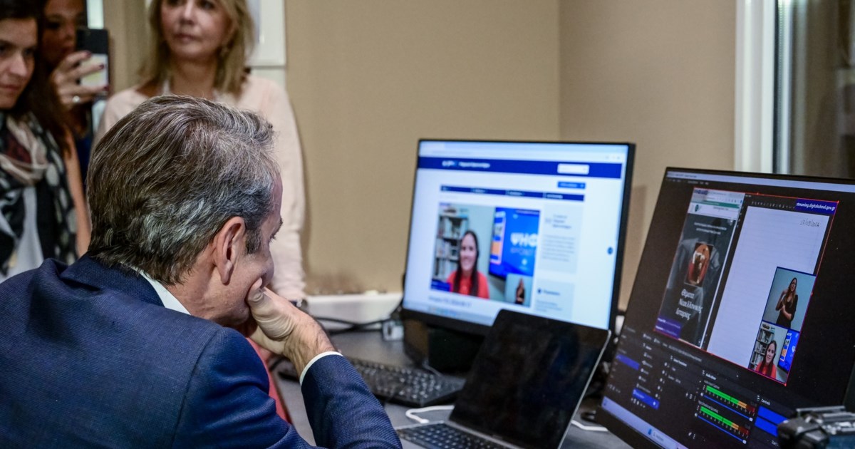 Ο Πιερρακάκης παρουσίασε το Ψηφιακό Φροντιστήριο σε αντιπροσωπεία της Κομισιόν - Πώς λειτουργεί