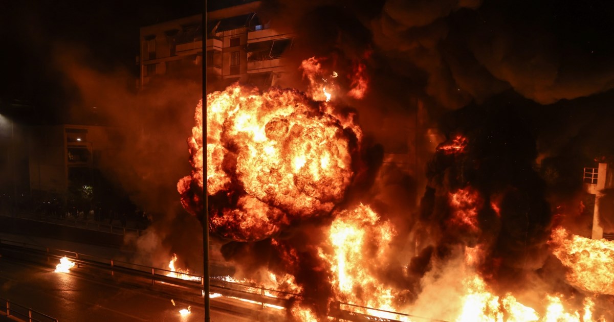 Χίος: Βρόντηξε και φέτος ο Βροντάδος με τον ρουκετοπόλεμο [Εικόνες - Βίντεο] - εικόνα 6