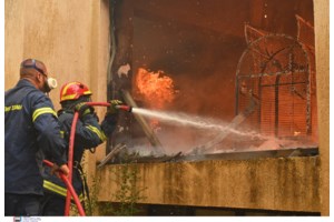 Τσατραφύλλιας για Mega-fire: Η φωτιά δημιουργεί τον δικό της καιρό - Κολυδάς: Μετά τις 7 το απόγευμα θα κοπάσουν οι άνεμοι - εικόνα 2