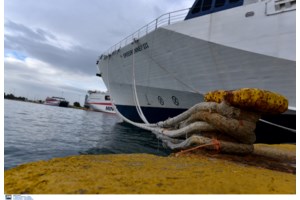 Χειρόφρενο από την Τρίτη στα ταξί, "με επαναλαμβανόμενες 48ωρες απεργίες" - Ανυποχώρητος ο Κυρανάκης