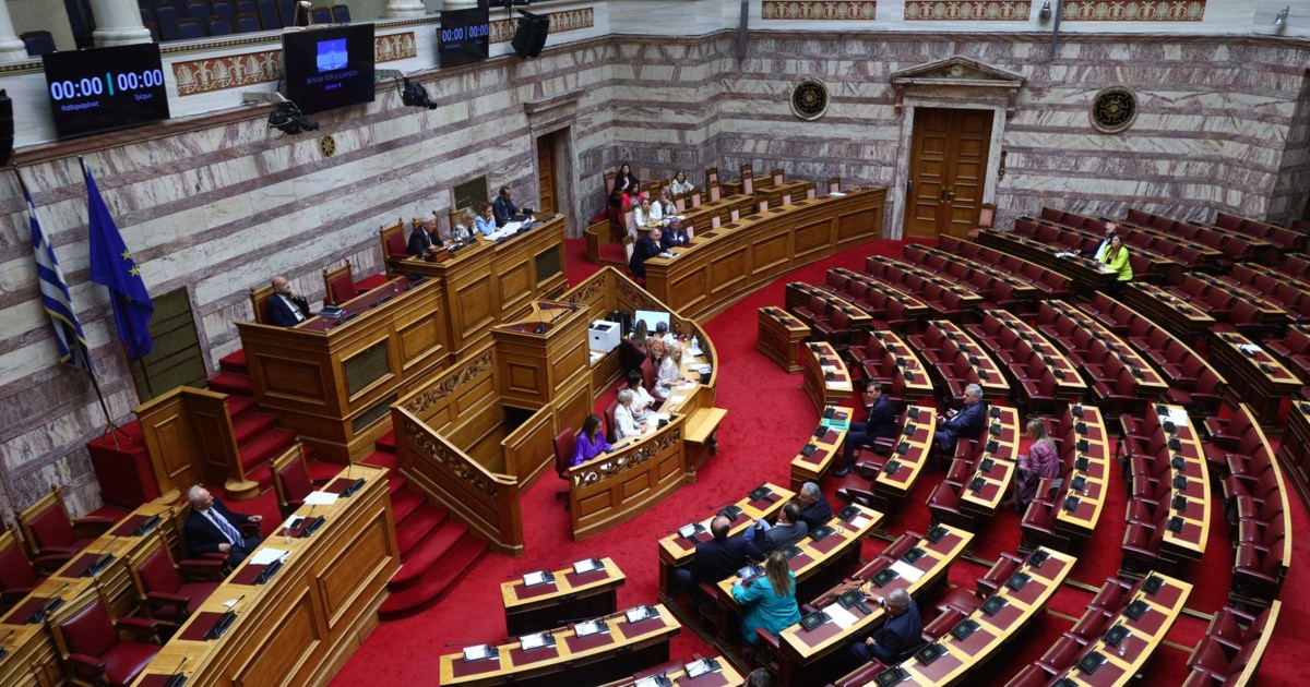 Σάλος με τη δήλωση Φλωρίδη στη Βουλή ότι η αντιπολίτευση "λειτουργεί υπέρ της Τουρκίας" - "Αίσχος, να παραιτηθεί"