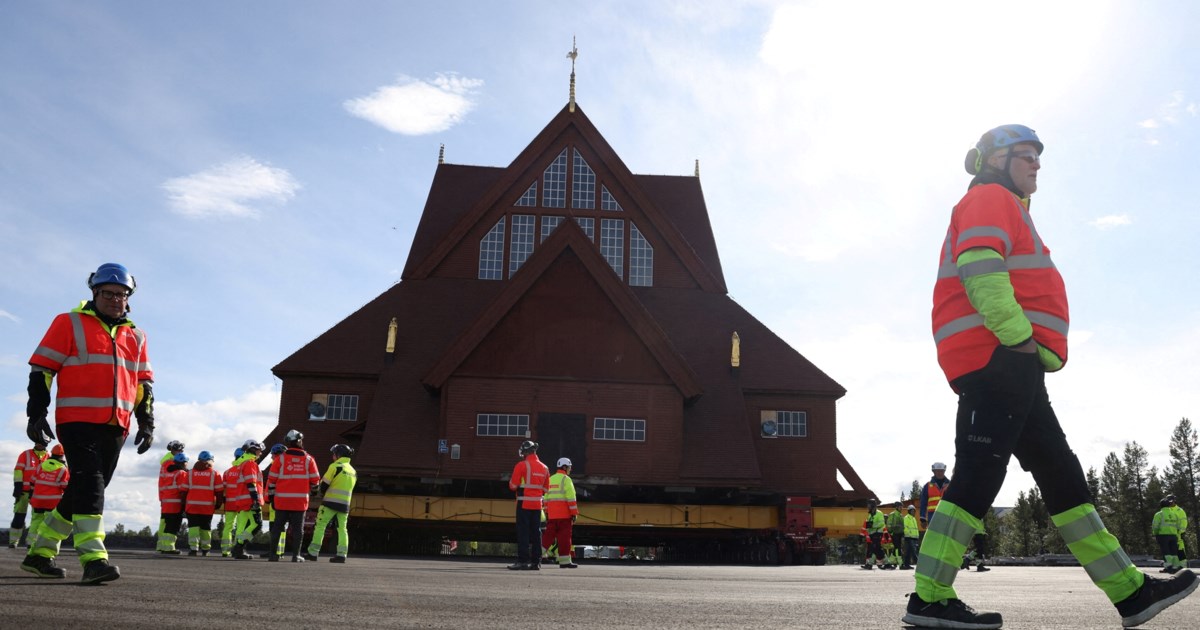 Σοκ στη Σουηδία: Η υπουργός Υγείας λιποθύμησε σε ζωντανή μετάδοση - Η στιγμή που καταρρέει [βίντεο]