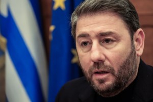 Ο Κυριάκος Βελόπουλος διαφωνεί τελικά με την πρόταση δυσπιστίας: Ειρωνεύεται ΠΑΣΟΚ και ΣΥΡΙΖΑ για σχέσεις με τους ολιγάρχες