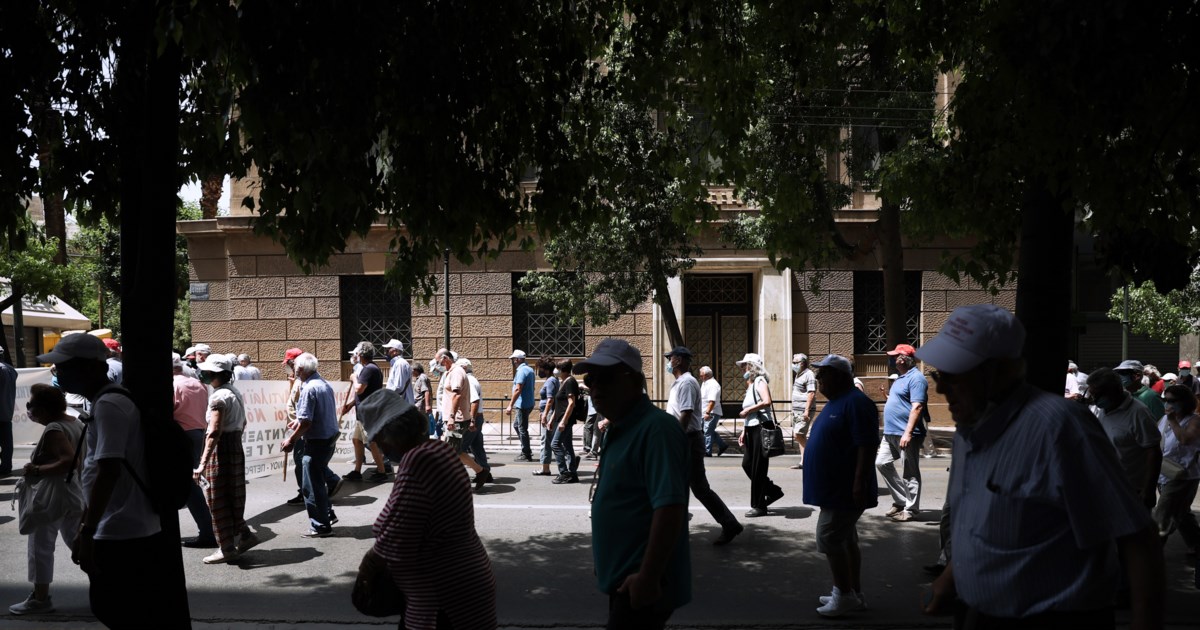 Σπάει ο περιορισμός για απασχόληση συνταξιούχων στο δημόσιο