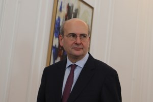 Χατζηδάκης: Εγγύηση για τις επόμενες γενιές η συνταγματική ρήτρα δημοσιονομικής σταθερότητας