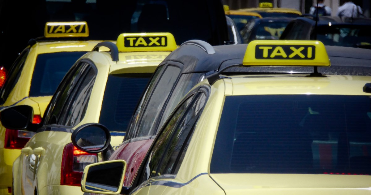 Χαϊδάρι: Χειροπέδες στον ληστή που οδήγησε στον θάνατο οδηγό ταξί- Τον έπιασε η κάμερα να μετράει τα χρήματα  [βίντεο]