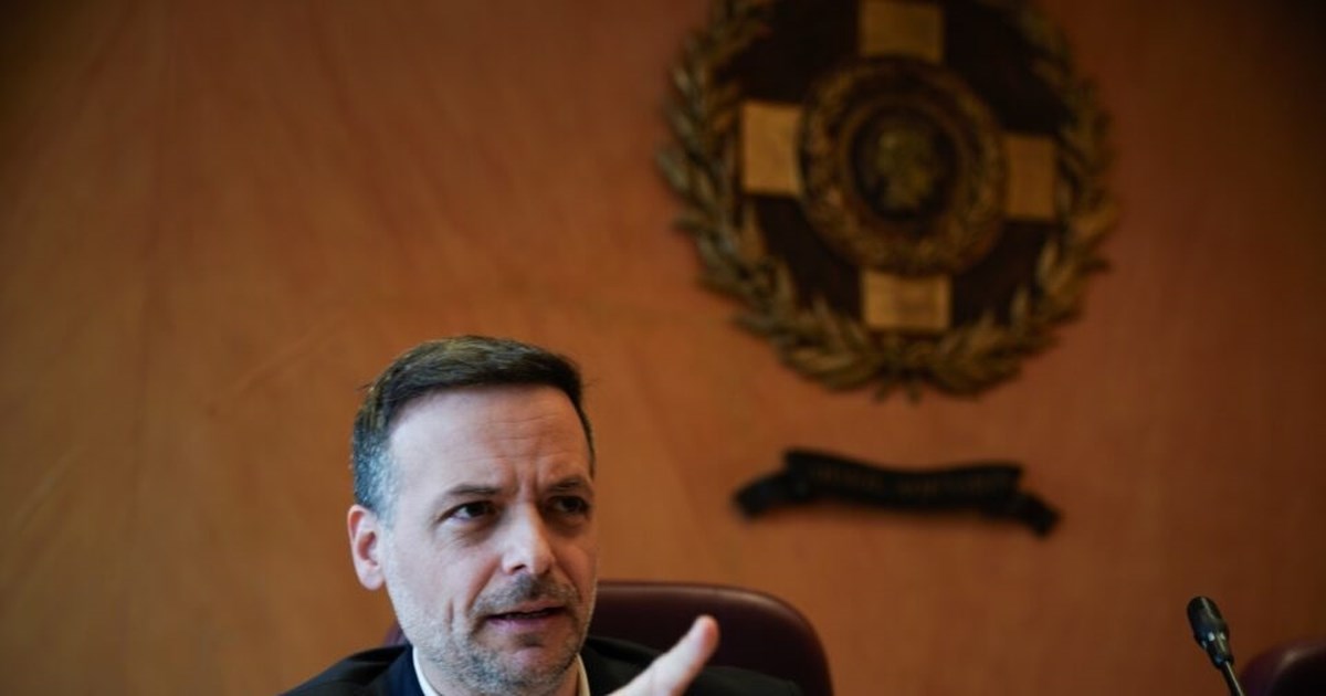 Κόντρα Μπακογιάννη - Δούκα για τους δρόμους: "Δύο χρόνια με αποτέλεσμα μηδέν" - "40 εκατ. και δεν φτιάξατε τις λακκούβες"