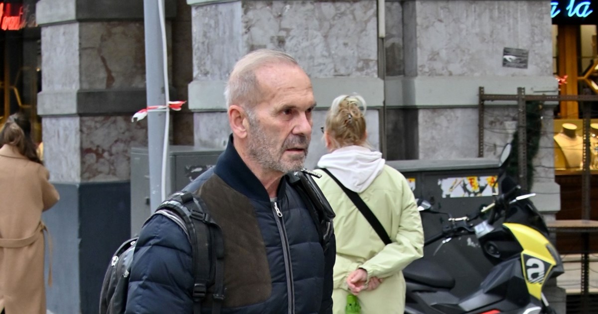 Πέτρος Κωστόπουλος: Casual στη Βουκουρεστίου