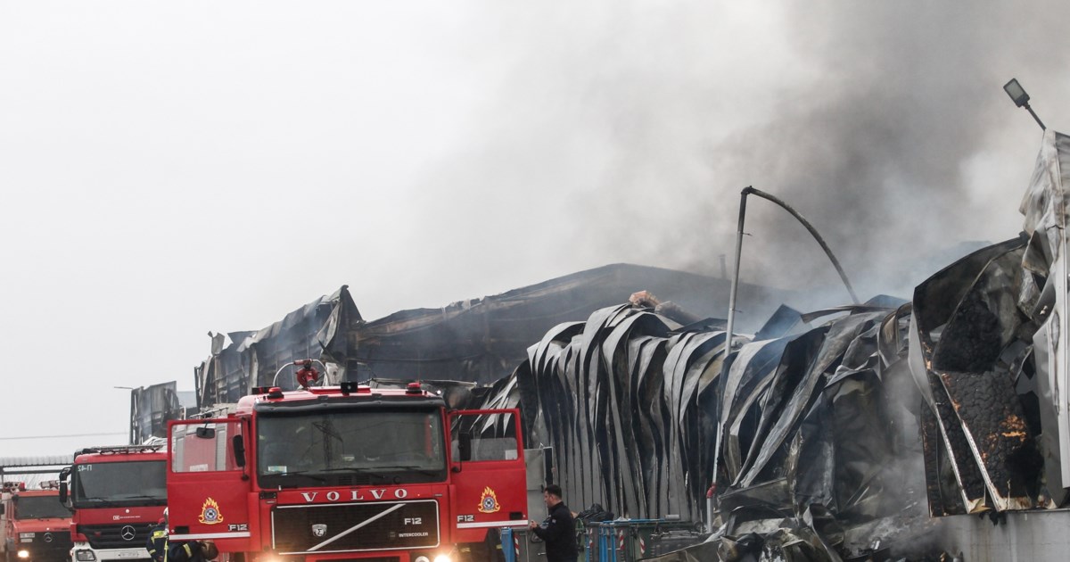 Θωμαΐδης για έκρηξη στη "Βιολάντα": Μπορεί να προκλήθηκε και δευτερογενής έκρηξη από το αλεύρι