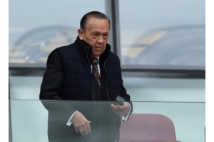 Σάλος στη Γαλλία με τον Πατρίκ Μπριέλ: Υπό κράτηση ο σταρ που κατηγορείται για 13 βιασμούς και σεξουαλικές επιθέσεις