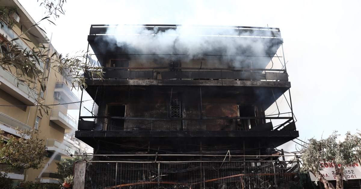Φωτιά στην Πάτρα: Ήχησε το 112 στους κατοίκους - Επικίνδυνοι καπνοί από το παλιό εργοστάσιο της Pirelli - εικόνα 2