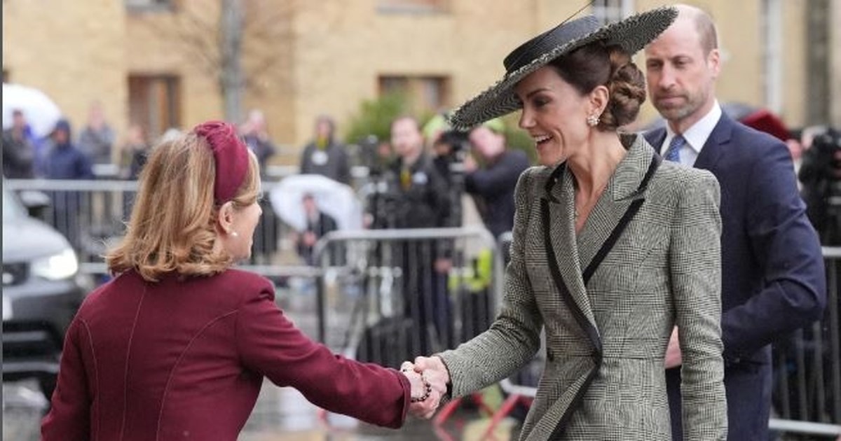 Κέιτ Μίντλετον: Με κασμιρένιο παλτό και πανάκριβα αξεσουάρ στην ενθρόνιση της Αρχιεπισκόπου του Καντέρμπουρι