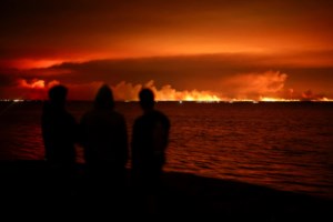 Γαλλία-φωτιές: Θα ανοικοδομήσουμε, θα είμαστε παρόντες για όσο χρειαστεί, υπόσχεται ο πρόεδρος Μακρόν στους πληγέντες - εικόνα 2
