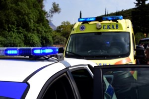 Ηλιούπολη: Ταμπουρώθηκε με καραμπίνα και απειλεί να αυτοκτονήσει - Εξαλλος γιατί η γυναίκα του θέλει να χωρίσουν