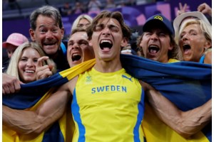 Μπουντεσλίγκα: Ο Νάμπρι "λύτρωσε" την Μπάγερν - "Διπλό" στο 90+11' για τη Λεβερκούζεν - εικόνα 6