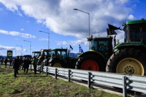 Σέρρες: Αποχωρούν την Παρασκευή τα τρακτέρ από το μπλόκο των Κερδυλίων