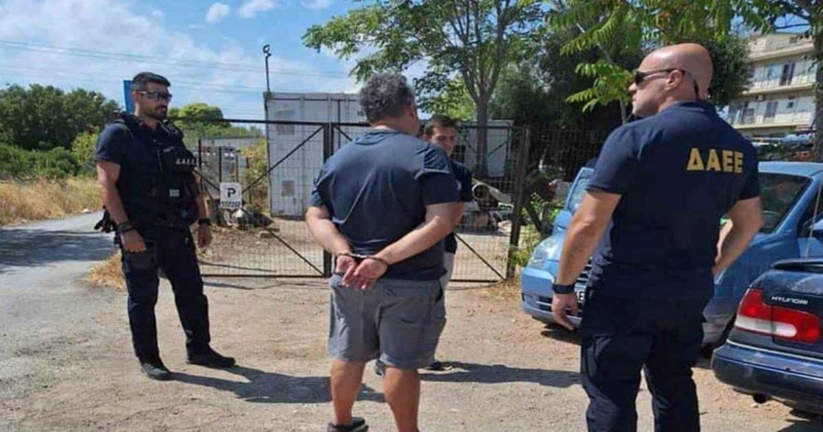 Παλλήνη: Εθισμένος στον τζόγο ο δημοτικός υπάλληλος που έβαζε τις φωτιές- Τις έβαζε όταν έχανε, υποστηρίζει