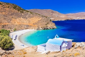 Ένας ελληνικός προορισμός στα κορυφαία καλοκαιρινά ταξίδια του 2026 - Πράσινο και καταγάλανα νερά - εικόνα 4