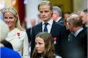 Σοκ στη Νορβηγία: Ο γιος της πριγκίπισσας κατηγορείται για βιασμό, σεξουαλική επίθεση και σωματική βλάβη