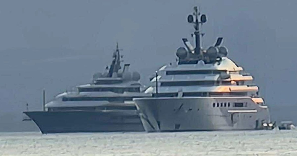 Στην Πάρο ένα από τα πολυτελέστερα γιοτ στον κόσμο: Το πλωτό παλάτι του σεΐχη Αμπντουλάχ μπιν Ζαγιέντ αλ Ναχιάν - εικόνα 2