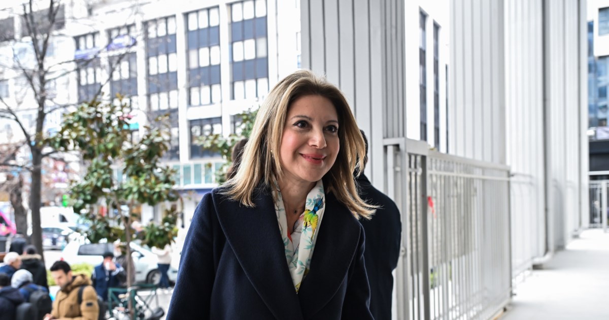 Η δραχμίστρια σύμβουλος της Καρυστιανού απειλεί με δικαστήρια τον Τσίπρα για τη Συμφωνία των Πρεσπών - εικόνα 2