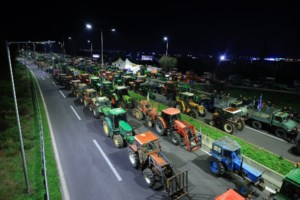 Σκληραίνουν την στάση τους οι αγρότες: 1.500 τρακτέρ στον Ε-65 την Τρίτη - Πού στήνονται τα νέα μπλόκα - εικόνα 3