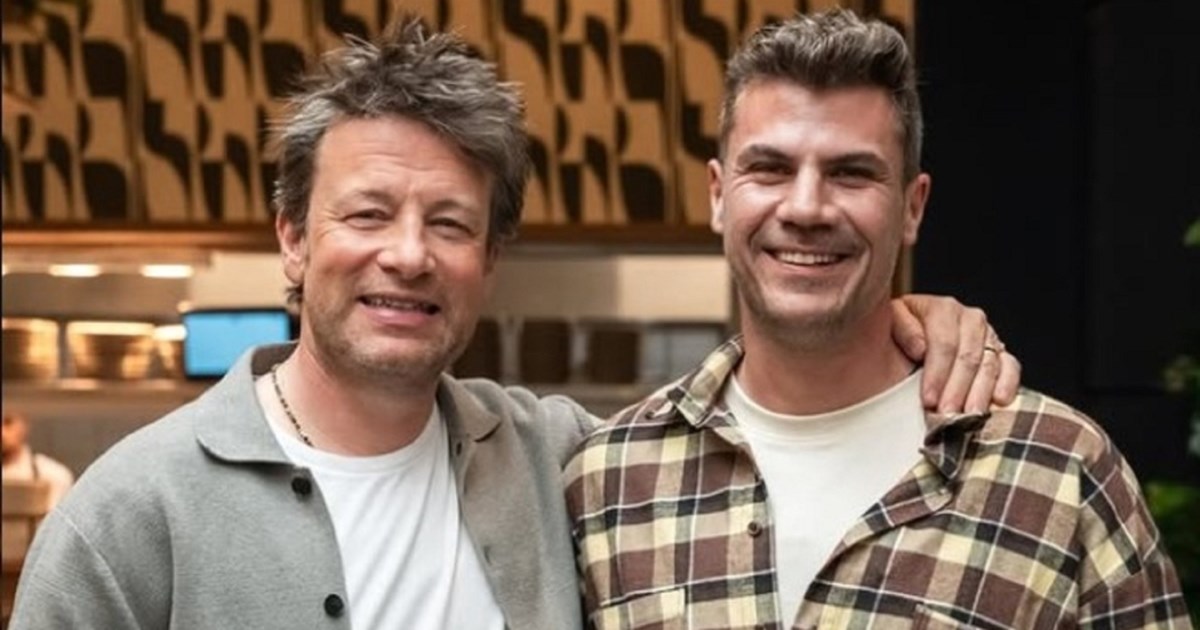 Ακης Πετρετζίκης: Η συνάντηση με τον Τζέιμι Ολιβερ και η υπόσχεση για όσα πρόκειται να ακολουθήσουν