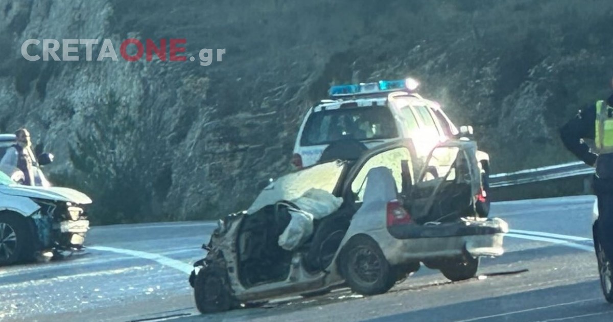 Πτολεμαΐδα: ΙΧ καρφώθηκε σε βαν και μετά έπεσε πάνω σε παρκαρισμένα [εικόνες] - εικόνα 7
