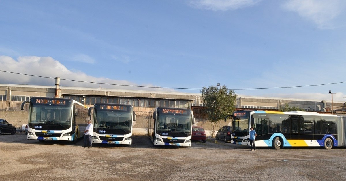 Παρατείνεται για δύο χρόνια η δωρεάν στάθμευση ηλεκτρικών οχημάτων - Επανέκδοση από σήμερα του ειδικού σήματος μέσω gov.gr