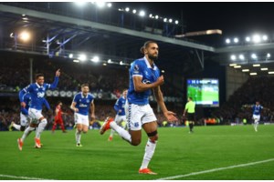 Βίντεο: Δύο οπαδοί της Άρσεναλ δεν μπορούσαν να σταματήσουν να χορεύουν μετά τη νίκη της ομάδας τους