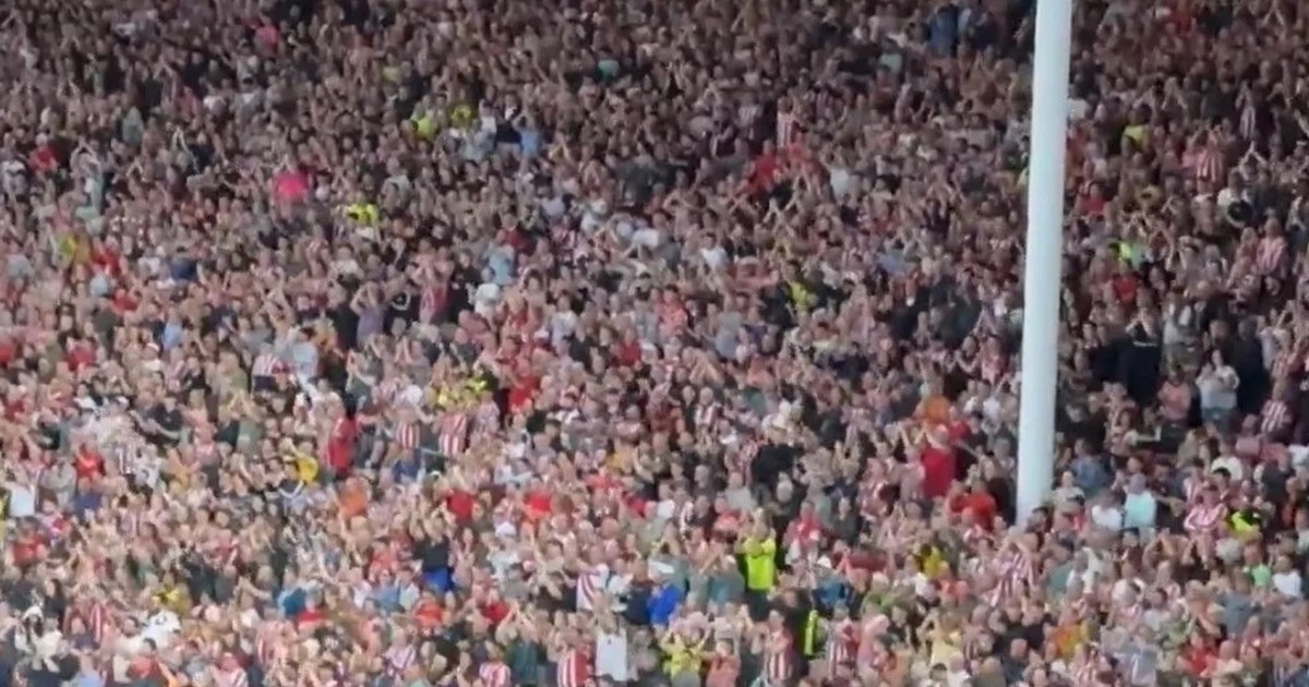 Συγκίνηση: Οι παίχτες της Εθνικής δίνουν στην οικογένεια του Μπάλντοκ το πριμ του Nations League