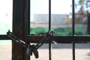 Ανησυχία στην Γκράβα: "Μυρίζουμε αέριο από τον Σεπτέμβρη - Φοβόμαστε μη γίνουμε Βιολάντα", λένε μαθητές
