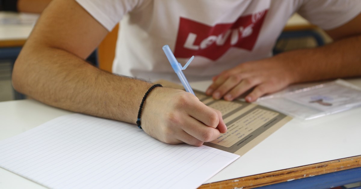 Πανελλήνιες 2025: Χρήσιμες οδηγίες - Τι επιτρέπεται και τι απαγορεύεται να έχουν μαζί τους οι υποψήφιοι - εικόνα 2