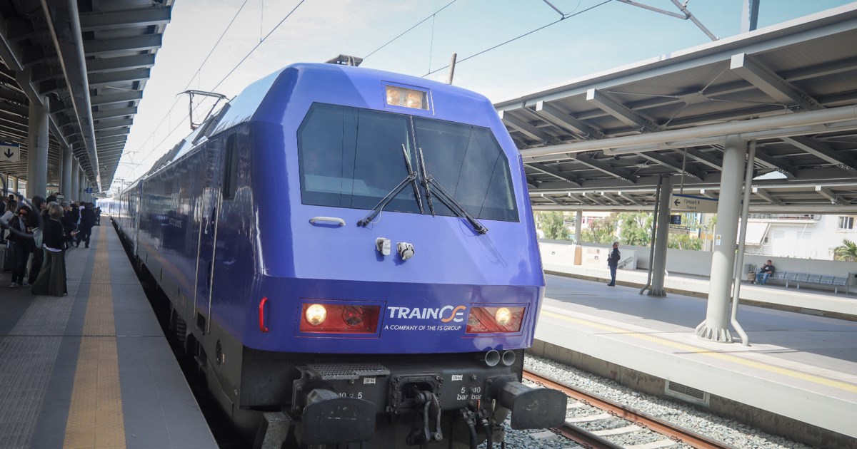 Hellenic Train: Ακινητοποιήθηκε συρμός του οδοντωτού λόγω βλάβης - Οι επιβάτες μεταφέρονται στο Διακοπτό