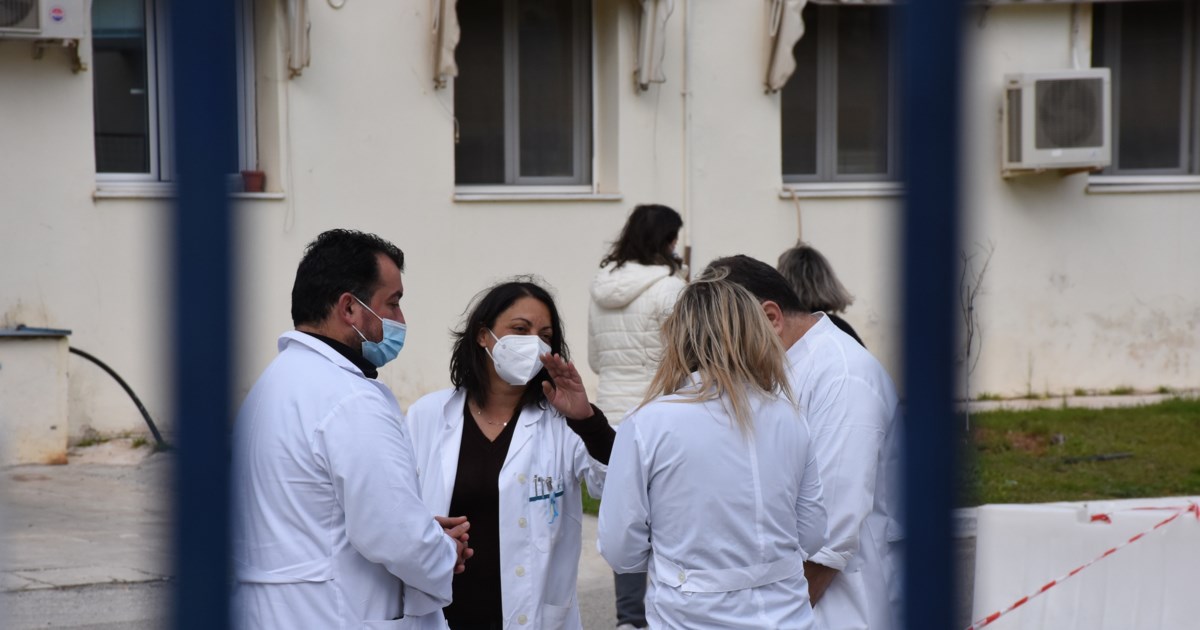 Πώς θα ξεχωρίσουμε τη γρίπη από άλλες ιώσεις του αναπνευστικού - Πού διαφέρουν τα βασικά συμπτώματα - εικόνα 2